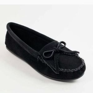 NEW Minnetonka black suede moccasins ✨size 6